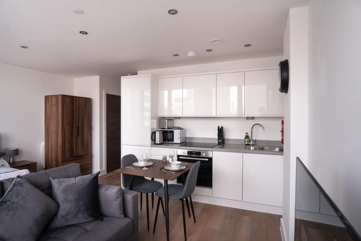 Stay Zeni, Alexandra Rise Manchester Chic Studio ภายนอก รูปภาพ
