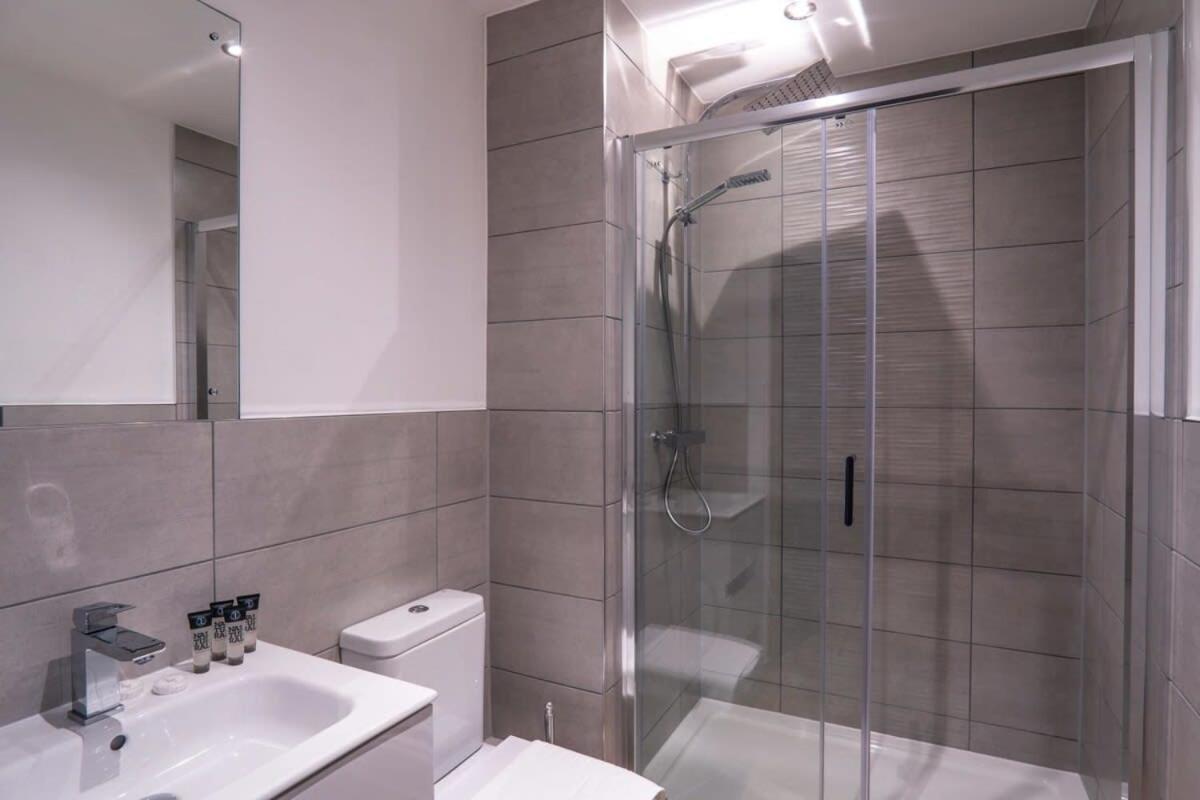 Stay Zeni, Alexandra Rise Manchester Chic Studio ภายนอก รูปภาพ