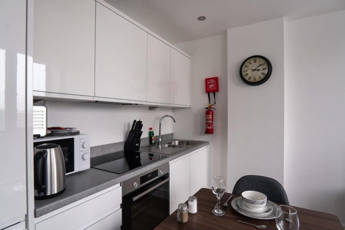 Stay Zeni, Alexandra Rise Manchester Chic Studio ภายนอก รูปภาพ