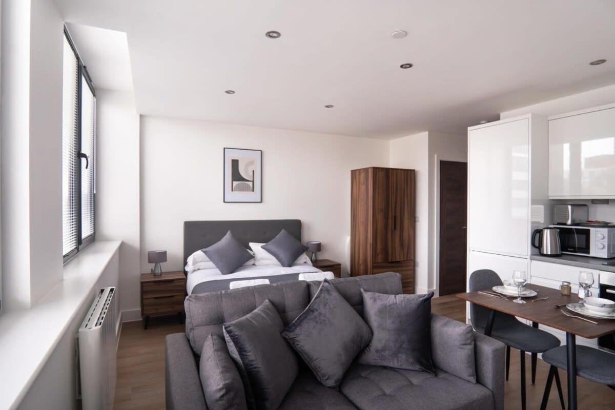 Stay Zeni, Alexandra Rise Manchester Chic Studio ภายนอก รูปภาพ